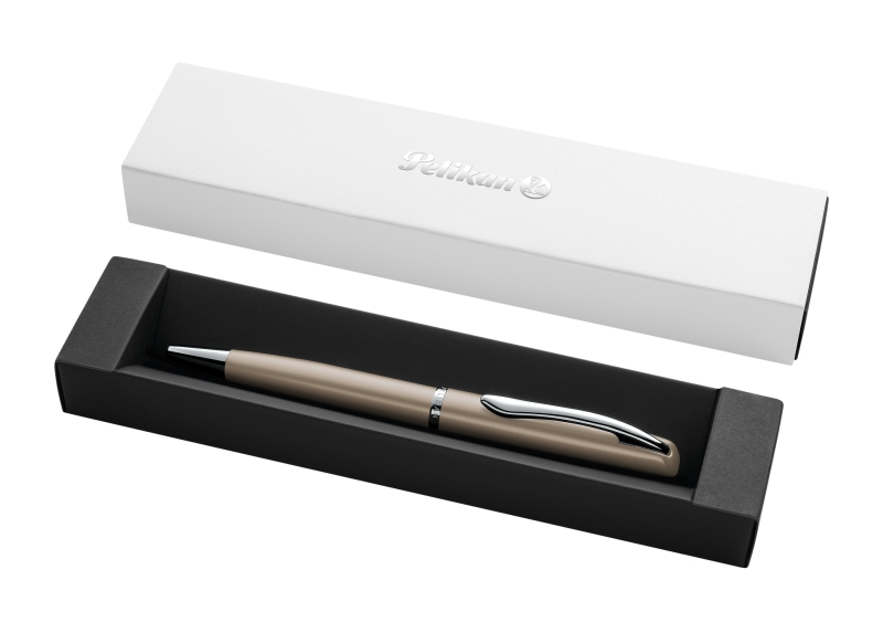 Pelikan Jazz Noble Penna a sfera a scatto - Tratto da 1 mm - Meccanismo a rotazione - Ricarica 337M blu - Astuccio regalo - Corpo satinato - Colore marrone
