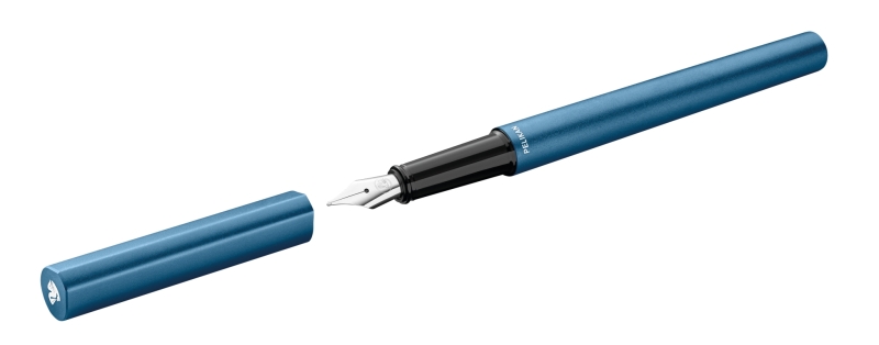 Pelikan Ineo Penna Stilografica - Punta M - Cofanetto Metallico - Alluminio Anodizzato Satinato - Forma a Goccia Antiribaltamento - Include Ricambio - Colore Blu
