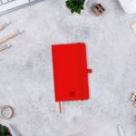 Finocam Nexo Quaderno a Copertina Morbida - 72 Fogli - 90x150mm - Carta Crema da 80g/m2 - Liscia - Tasca Interna - Chiusura con Elastico - Fogli Microperforati - Colore Rosso - immagine 2