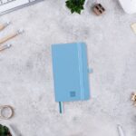Finocam Nexo Quaderno a Copertina Morbida - 72 Fogli - 90x150mm - Carta Crema da 80g/m2 - Liscia - Tasca Interna - Chiusura con Elastico - Fogli Microperforati - Colore Azzurro - immagine 2
