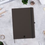 Finocam Nexo Quaderno a Copertina Morbida - 72 Fogli - Formato B5 - 176x250 mm - Carta Crema da 80 g/m² - Liscia - Tasca Interna - Chiusura con Elastico - Fogli Microperforati - Colore Nero - immagine 2