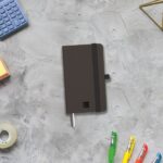 Finocam Nexo Quaderno a Copertina Morbida - 72 Fogli - 90x150mm - Carta Crema da 80g/m2 - Tasca Interna - Chiusura con Elastico - Portapenne - Fogli Microperforati - Colore Nero - immagine 2