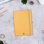 Finocam Nexo Quaderno a Copertina Rigida - 72 Fogli - Formato A5 - 148x210 mm - Carta Crema da 80 g/m² - Liscio - Tasca Interna - Chiusura con Elastico - Fogli Microperforati - Colore Cammello - immagine 2