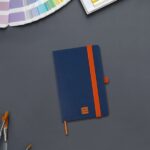 Finocam Modern Quaderno con Copertina Leggera - 72 Fogli - 100x150mm - Carta Crema da 80g/m² - Liscia - Tasca Interna - Chiusura con Elastico - Fogli Microperforati - Colore Blu - immagine 2