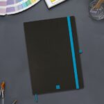 Finocam Modern Quaderno con copertina leggera - 72 fogli - Formato A4 - 210x297 mm - Carta crema da 80 g/m² - Liscia - Tasca interna - Chiusura con elastico - Fogli microperforati - Colore nero - immagine 2