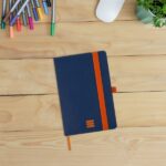 Finocam Modern Quaderno con copertina leggera - 72 fogli - 100x150 mm - Carta crema da 80 g/m² - Tasca interna - Chiusura con elastico - Fogli microperforati - Colore blu - immagine 2