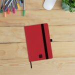 Finocam Modern Taccuino con copertina leggera - 72 fogli - 100x150 mm - Carta color crema da 80 g/m² - Tasca interna - Chiusura con elastico - Fogli microperforati - Colore rosso - immagine 2