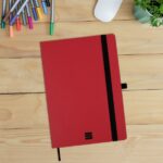 Finocam Modern Taccuino con copertina leggera - 72 fogli - Formato A5 - 148x210 mm - Carta color crema da 80 g/m² - Tasca interna - Chiusura con elastico - Fogli microperforati - Colore rosso - immagine 2