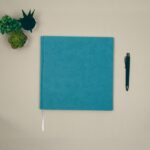Finocam Event Libro degli ospiti - 80 fogli - 250x250 mm - Carta avorio da 120 g/m² - Copertina sintetica in similpelle - Colore blu - immagine 2