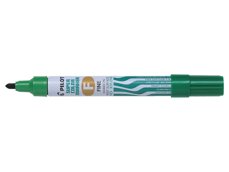 Pilot Super Color Pennarello permanente multisuperficie - Punta fine in fibra conica - Inchiostro a base alcolica privo di xilene - Corpo metallico - Colore verde