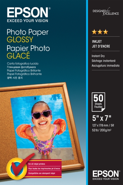 Epson Photo Glossy Confezione da 50 fogli di carta fotografica - 13x18 cm - Grammatura 200 g/m² - Finitura lucida - Compatibile con stampanti a getto d'inchiostro - Colore bianco