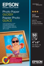 Epson Photo Glossy Confezione da 50 fogli di carta fotografica - 10x15 cm - Grammatura 200 g/m² - Finitura lucida - Compatibile con stampanti a getto d'inchiostro - Colore bianco