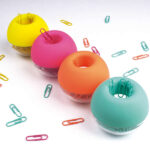 Apli Fluor Collection Dispensador de Clips - Ø 70x60 mm - Tapa Magnetica "Soft Touch" Naranja - Incluye 50 Clips Amarillo Fluorescente 28 mm - immagine 3