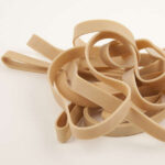 Apli Gomas Elasticas de Caucho Natural - Ø 200 x 10mm - Gran Elasticidad y Resistencia - Contenido 1kg - immagine 2