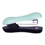 Apli Nordik Collection Expositor con 8 Grapadoras Ergonomicas Soft - Grapas Nº22/6-24/6 - Capacidad de Grapado 40 Hojas - Horizontal/Vertical - Colores Pastel Surtidos - immagine 5