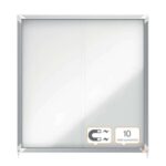 Nobo Vitrina Interior para 12 Hojas A4 con Superficie Magnetica y Puerta Deslizante - 997x972x54mm - Superficie Blanca Metalica y Magnetica de Borrado en Seco - Marco de Aluminio - Puertas de Cristal de Seguridad - Color Blanco - immagine 4