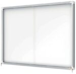 Nobo Vitrina Interior para 18 Hojas A4 con Superficie Magnetica y Puerta Deslizante - 997x1412x54mm - Superficie Blanca Metalica y Magnetica de Borrado en Seco - Marco de Aluminio - Puertas de Cristal de Seguridad - Color Blanco - immagine 2