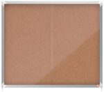 Nobo Premium Plus Vitrina de Puerta Corredera con Fondo de Corcho 15xA4 - Cerradura de Esquina Integrada - Superficie Autorreparable - Natural