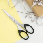 Rapesco Essential Tijeras de Acero Inoxidable 16cm - Mangos Ergonomicos - Aptas para Diestros y Zurdos - Color Negro - immagine 3