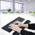 Ewent Almohadilla Reposabrazos para Teclado - Ergonomica - Base de Goma Antideslizante - Color Negro - immagine 5