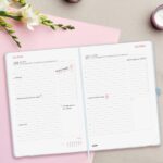 Finocam Capri Agenda Internacional - Anual 2026 - Formato FA5 - 153x23x214mm - 1 Dia por Pagina - Tematica de Flores - immagine 3