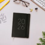 Finocam Flexi Lisa Agenda en Catalan - Anual 2026 - Tapa Blanda - Formato F4 - 120x23x172mm - 1 Dia por Pagina - Color Negro - immagine 2