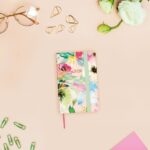 Finocam Flexi Joy Agenda - Anual 2026 - Tapa Blanda - Formato F2 - 85x23x130mm - 1 Dia por Pagina - Tematica de Flores - immagine 2