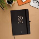 Finocam Capri Agenda Internacional - Anual 2026 - Formato FA5 - 153x23x214mm - 1 Dia por Pagina - Color Negro - immagine 2