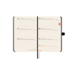Finocam Minimal Textura Agenda - Anual 2026 - Tapa Dura - Cierre con Goma Elastica - Formato M2 - 86x17x132mm - Semana Vista Horizontal - Color Negro - immagine 4
