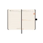 Finocam Minimal Textura Agenda - Anual 2026 - Tapa Dura - Cierre con Goma Elastica - Formato M2 - 86x27x132mm - 1 Dia por Pagina - Color Negro - immagine 4