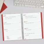 Finocam My Agenda de Espiral en Catalan - Anual 2026 - Tapa Dura Antirayaduras - Formato E10 - 171x9x212mm - Semana Vista Horizontal - Color Rojo - immagine 3