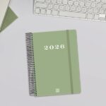 Finocam My Agenda de Espiral en Catalan - Anual 2026 - Tapa Dura Antirayaduras - Formato E10 - 185x20x212mm - 1 Dia por Pagina - Color Verde - immagine 2