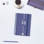 Finocam Year Agenda de Espiral en Catalan - Anual 2026 - Tapa Ligera - Formato E5 - 135x24x181mm - 1 Dia por Pagina - Color Azul - immagine 2
