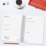 Finocam Year Agenda de Espiral en Catalan - Anual 2026 - Tapa Ligera - Formato E10 - 175x29x212mm - 1 Dia por Pagina - Color Rojo - immagine 3