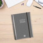 Finocam Basics Agenda - Anual 2026 - con Espiral - Personalizable - Formato E10 - 162x14x212mm - Semana Vista Horizontal - Color Gris - immagine 2