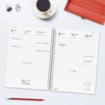 Finocam Year Agenda de Espiral - Tapa Ligera - Formato E10 - 162x14x212mm - Semana Vista en Vertical - Color Rojo - immagine 2
