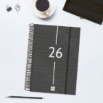Finocam Year Agenda de Espiral - Anual 2026 - Tapa Ligera - Formato E11 - 175x29x242mm - 1 Dia por Pagina - Color Negro - immagine 2