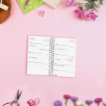 Finocam Design Collection Agenda de Espiral - Anual 2026 - Tapa Ligera - Formato E3 - 85x14x127mm - Semana Vista Horizontal - Tematica de Flores - immagine 3