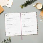 Finocam Dynamic Porto Design Agenda - Anual 2026 - Tapa Dura - Formato Y10 - 145x23x210mm - 1 Dia por Pagina - Tematica de Flores - immagine 2