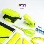 Milan Acid Taladro Perforador - Incluye Guia de Plastico - hasta 15 Hojas - Bloqueo de Seguridad - Facil Vaciado - Color Amarillo - immagine 3