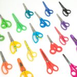 Milan Basic Colours Tijeras de 13.4cm - Mango Ergonomico - Punta Redondeada - Hoja de Acero Inoxidable - Color Azul - immagine 3