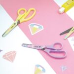 Milan Basic Tijeras de 13.4cm - Mango Ergonomico - Punta Redondeada - Hoja de Acero Inoxidable - Color Rosa Pastel - immagine 3