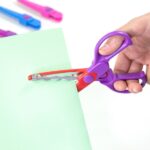 Milan Tijeras Zig-Zag con 8 Hojas Intercambiables - Recubierta de Plastico - Diferentes Patrones - Color Violeta - immagine 4