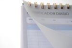 Ingraf Planificador Diario - Medidas 15x21cm - Espiral con Tapa de Polipropileno - 50 Hojas de 80grs - immagine 3