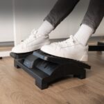Tooq Reposapies - Ajustable en Altura e Inclinacion - Dos Plataformas Independientes - Plataforma Central Fija - Color Negro - immagine 5