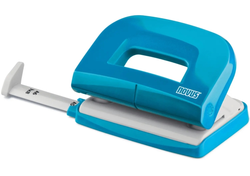 Novus E210 Fresh Perforadora Pequeña de Papel - Hasta 10 Hojas - Guia de Posicionamiento - Punzones 5.5mm - Color Azulon Novus E210 Fresh Perforadora Pequeña de Papel - Hasta 10 Hojas - Guia de Posicionamiento - Punzones 5.5mm - Color Azulon