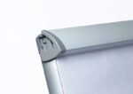 Dahle 96011 Profesional Pizarra/Caballete Metalico 670x950mm - Superficie Magnetica - 2 Portafotos Extraibles - Bandeja para Rotuladores - Color Blanco - immagine 3