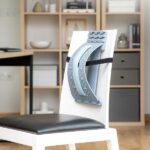 Innovagoods Lumport Soporte Lumbar con Puntos de Presion y Magneticos - Corrector de Estiramiento - Soporta hasta 100kg - 3 Niveles de Altura - 37.5x25x6-11cm - Color Azul y Gris - immagine 2