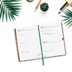 Finocam Mara Agenda de Tapa Flexible Internacional - 18 Meses - 1 Dia por Pagina - Formato Y4 - 120x170mm - Papel de 80g/m2 - Esquinas Microperforadas - Cierre con Goma - Multicolor - immagine 4