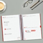 Finocam Ikon Agenda de Espiral Internacional - 16 Meses - 1 Dia por Pagina - Formato E10 - 155x212mm - Tapas de Polipropileno - Papel de 70g/m2 - Adhesivos Tematicos - Color Burdeos - immagine 4